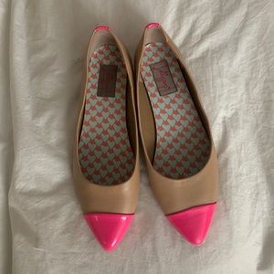 Nude flats with pink cap toes